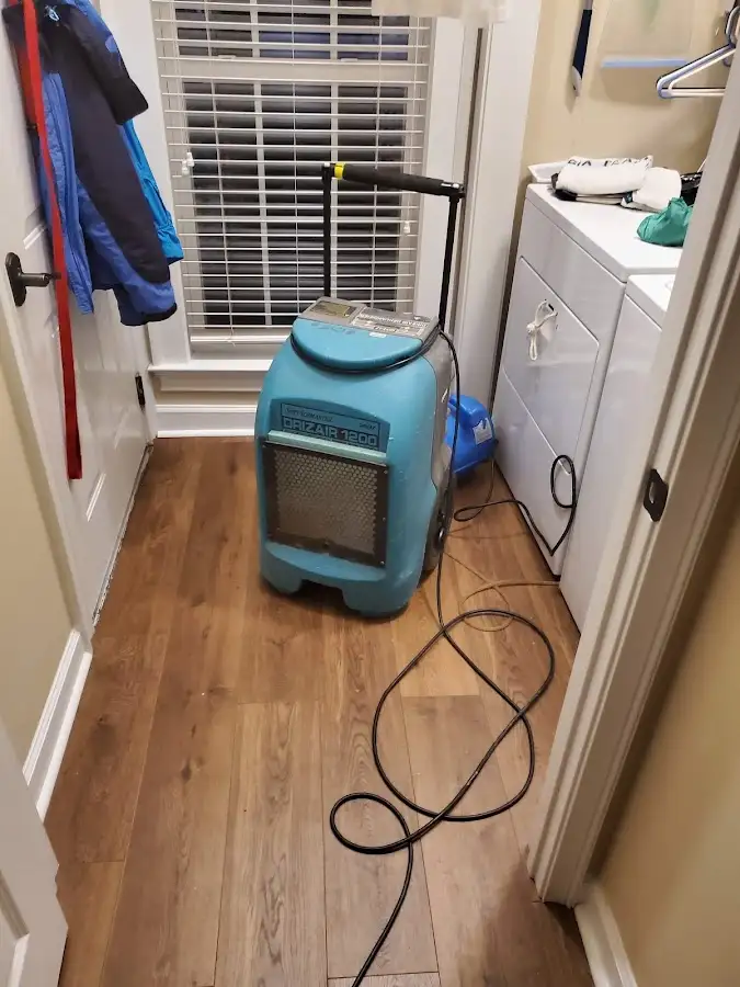 Commercial dehumidifier deployed for Crawl Space Restoration in Belton